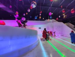 -圣名游乐城冰雪大世界