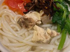 油鸡㙡凉米线-半山腰·云南菜(侨福芳草地店)