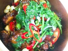 生嚼牛仔骨-皇朝海鲜酒店