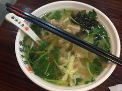 鸡汁小馄饨-赤酱红油(家乐福店)