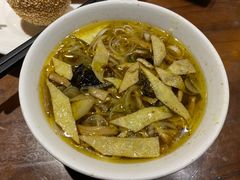 -艳阳天民俗村(公园路店)