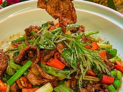 -老滇山寨•云南特色菜•地方菜•民族风情歌舞表演(金碧店)