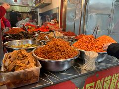 自助取餐区-南门口湘军剁辣椒老店(老长沙第一品牌店)