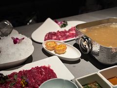 -左庭右院鲜牛肉火锅黑金店(陆家嘴中心店)