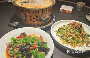 Sour Cabbage Simmered Pork Belly