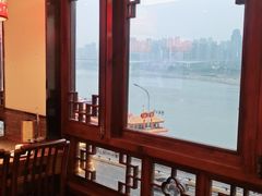 -小天鹅火锅·一线江景洪鼎旗舰店(洪崖洞店)