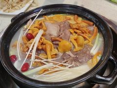 -乡土特色.冷锅鱼.牦牛肉汤锅