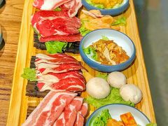 -明洞阿姨·韩式酱蟹烤肉·创意料理(三元桥店)