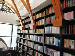 -钟书阁(松江泰晤士小镇店)