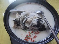-万佛湖许老大铁锅鱼(黑金冠店)