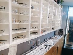 -天空之镜眼镜店蔡司依视路授权店(天通苑店)