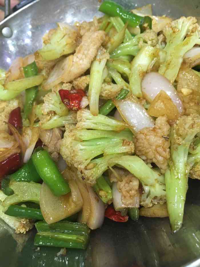 农家菜馆(兰溪路店)-"开在真如老街上,据说是几十年的老店,主打.