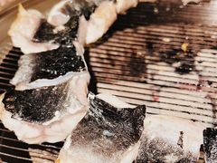 -围炉肉舍•炭烤活鳗•丹东海鲜烤肉(步行街店)