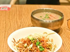武汉热干面-文叔·湖北名小吃·小龙虾(华强北店)
