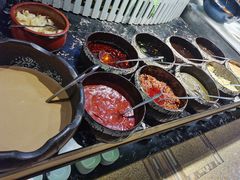 -釜御山海鲜烤肉火锅自助(新城市中心店)