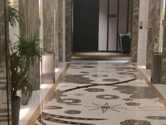 -万泊酒店(长沙五一广场国金中心店)