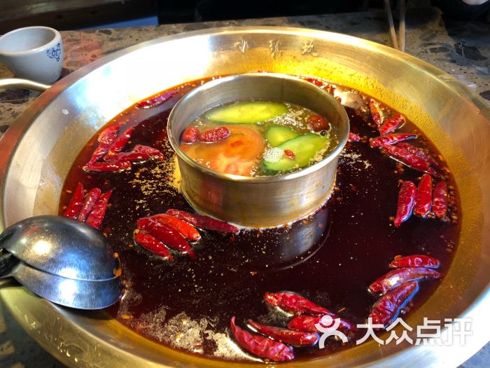 小龙坎老火锅(拱北店)麻辣锅图片 - 第1张