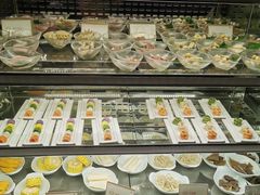 面包甜点陈列柜-半岛翡丽海鲜自助餐厅(观风亭店)