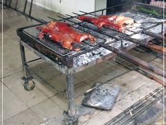 -黄记四更烤乳猪店