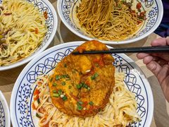 -李与白包子铺(桐梓林店)