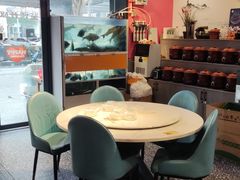 -老街烧烤大排档·地道湖北菜·龙虾馆(汉口火车站店)
