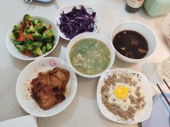 -爱的果实月嫂育婴师(世纪东方店)