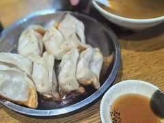 -黄阿姨锅贴大王(万航渡路店)