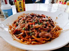 湿炒牛河-华威达牛庄(黄埔大道西店)