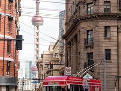 -东方体育中心(地铁站)