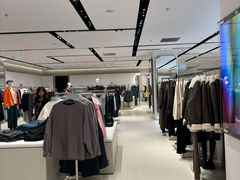 -URBAN REVIVO(七宝领展广场店)