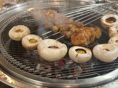 -围炉肉舍•炭烤活鳗•丹东海鲜烤肉(步行街店)