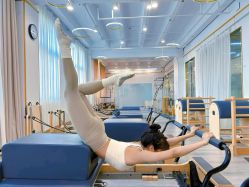 -亚太瑜伽普拉提学院