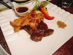 果木烧丹佛澳洲牛拼鸡扒配黑椒汁-超级厨房概念餐厅(奥园广场店)