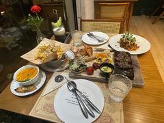 -Mark&Mars Restaurant