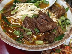 -金杨拉面王小吃面馆·牛三宝面·红烧牛肉粉