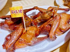 驰名石岐乳鸽-石岐佬中山菜馆(张溪店)