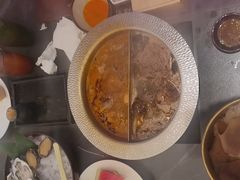 -牛YO寿喜烧·铁板烧和牛火锅自助(市府恒隆店)