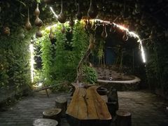 -百里峡七彩艺术小镇