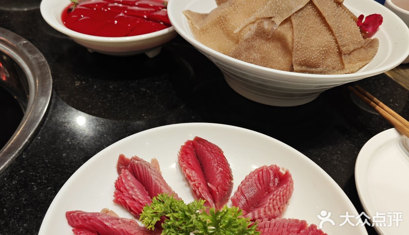 吃火锅啦,有谁不来?