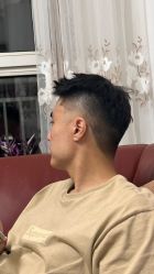 -老肖男士理发店