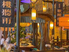 -鱼小妖·大武汉民间特色菜(江宸天街店)