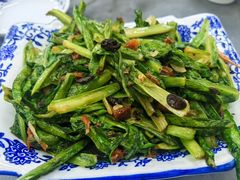 豆豉鲮鱼油麦菜-海碗居老北京炸酱面(增光路店)