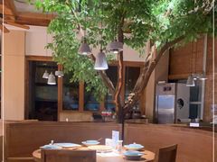 -蜜桃餐厅·伴山(湖滨商业街店)
