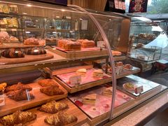 面包甜点陈列柜-巴黎贝甜·生日蛋糕(杭州文二路店)