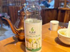 -果松木炭酸菜铜火锅·外婆参鸡汤