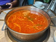 -野山舂·贵州现舂酸汤牛肉(民生路店)
