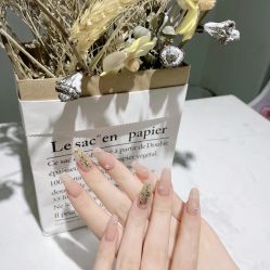 -H12 STAR日式美甲美睫专门店