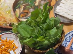 -洱火云南酸菜牛肉火锅(石景山当代商城店)