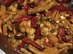 姜辣牛蛙烧凤爪-鑫小城故事·砂锅·排骨藕汤(兴业路店)