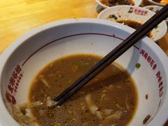 -呷佬·长沙手工米粉(金沙江路店)